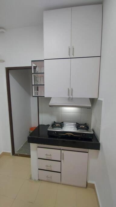 Jays Apartment - Colombo 02 At The Heart Of Convenience Exterior foto